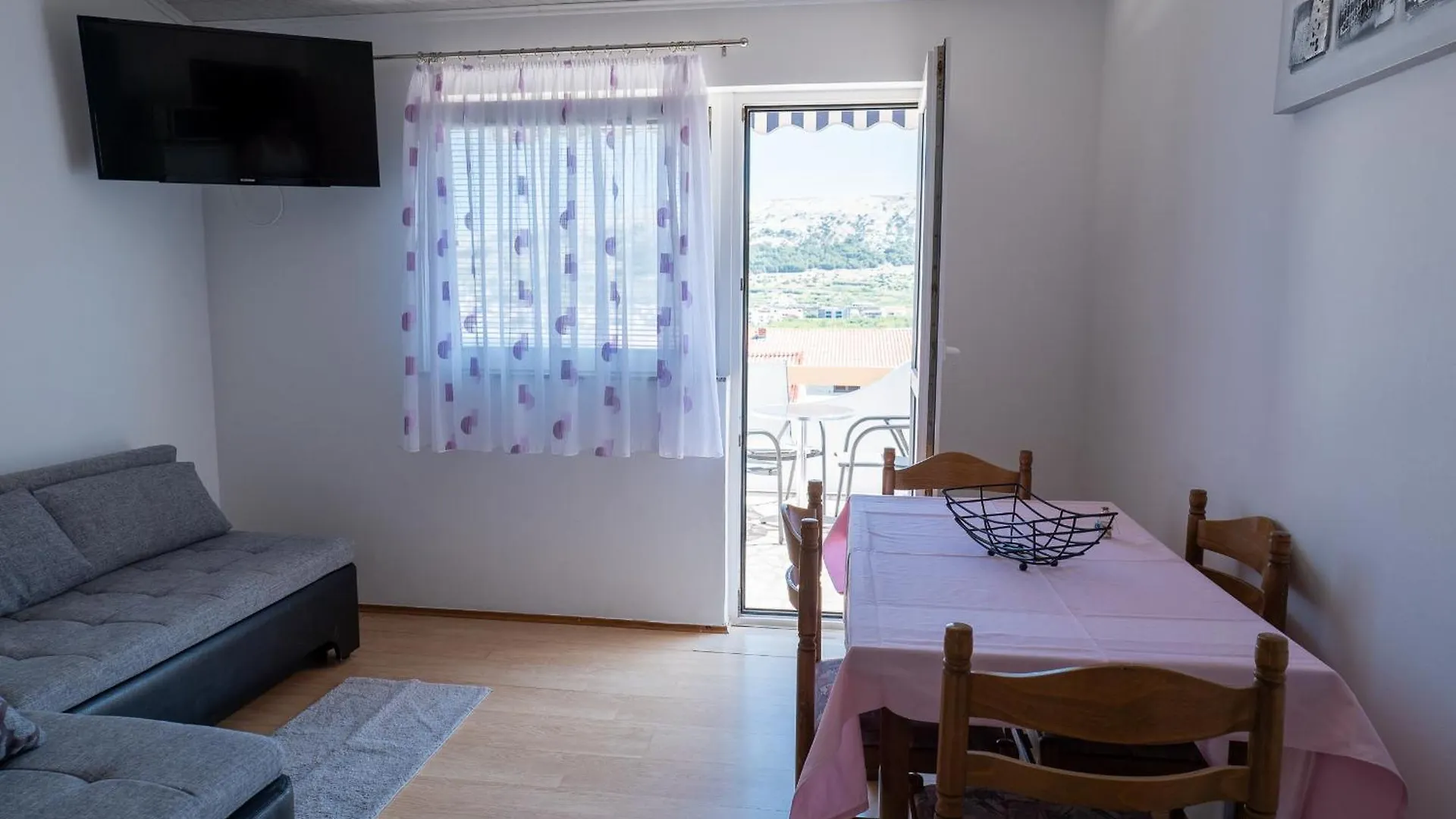 Bane Apartmani Pag Pag Town